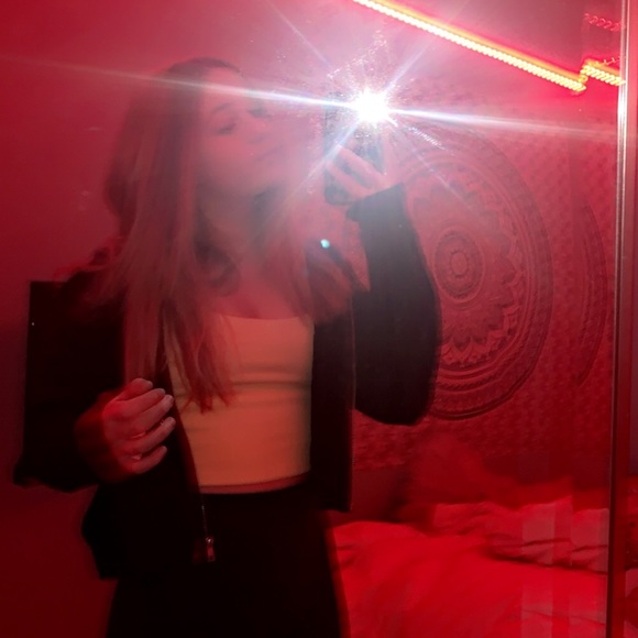 Meet your Posher, Ashley - Picture 1 of 1